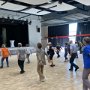Line Dance mit Tibor Mosch & Saenab Sahabuddin (Gesang) am 09.10.2021 im Forum Polch